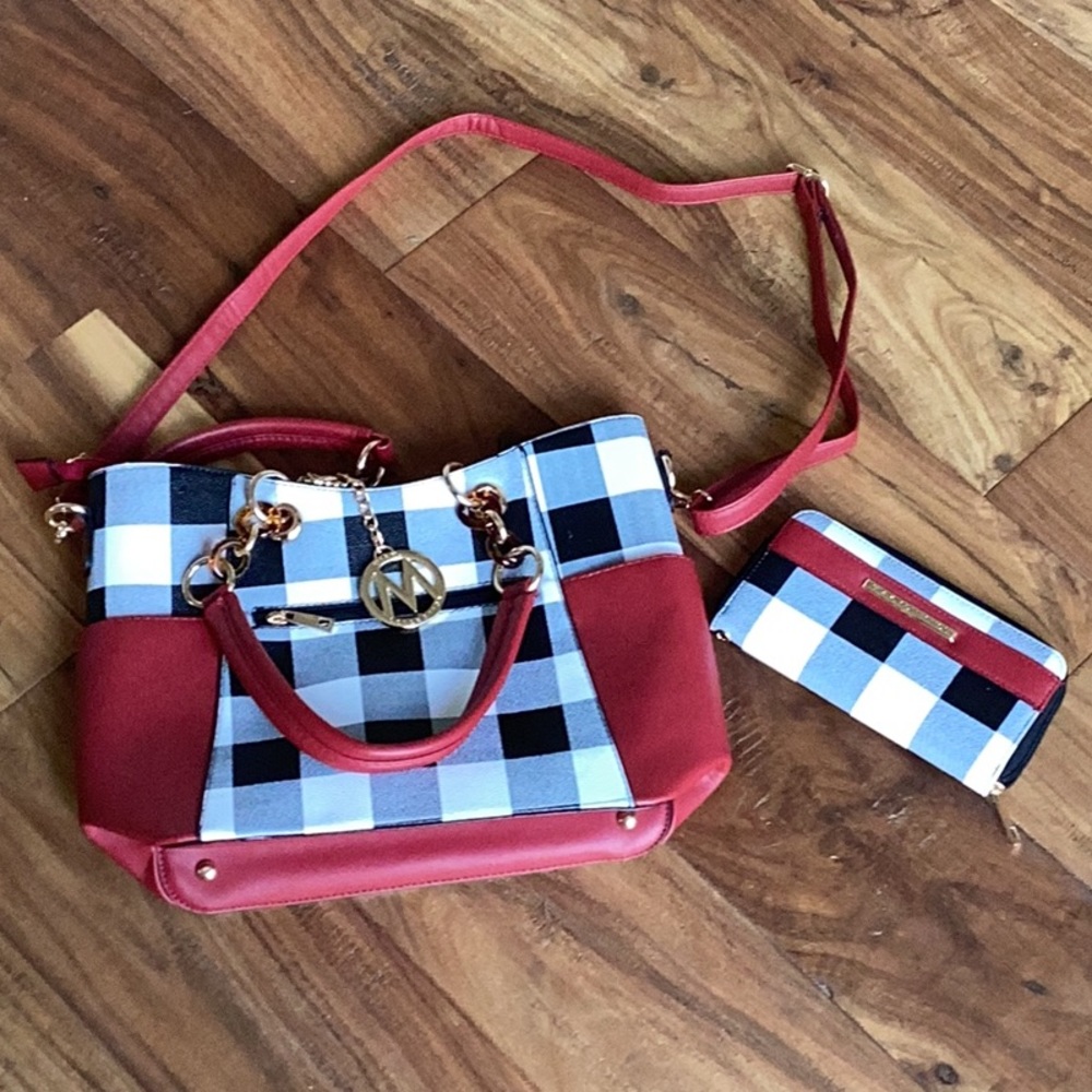 MIA K COLLECTION purse and wallet, excellent condition